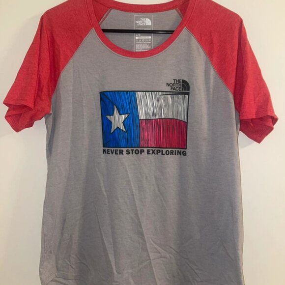 The North Face Texas Red and Gray Women's T-Shirt - Picture 1 of 4